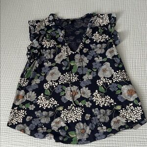 Lucky Brand top with flutter collar and sleeve